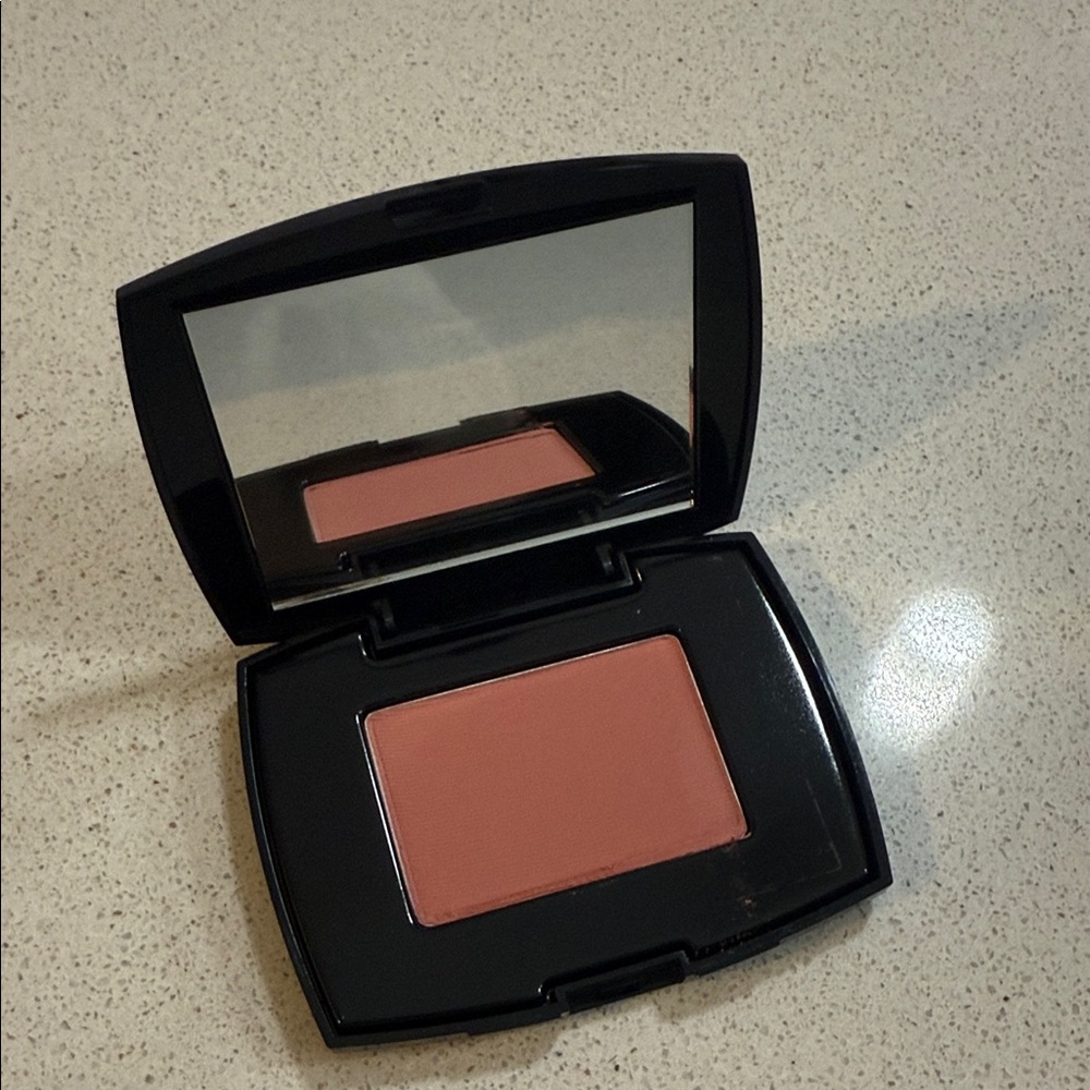 New Blush Compact in Soft Pink